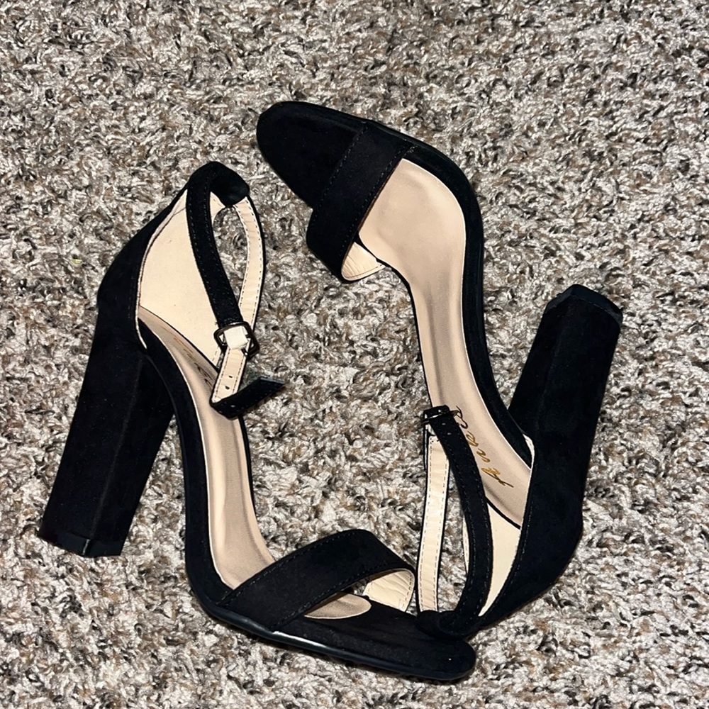 Size 5 High heels